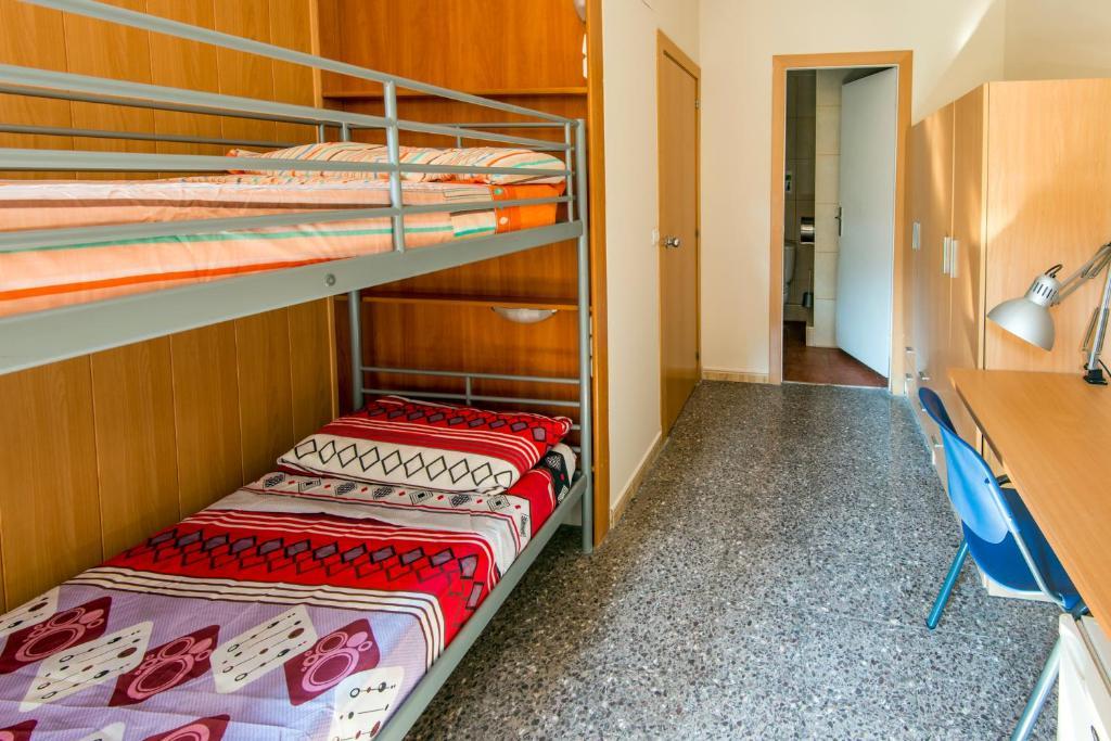 Residencia Sants Hostel Barcelona Room photo