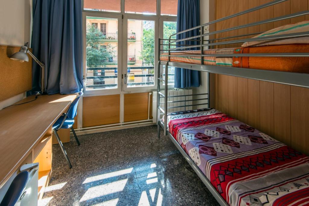Residencia Sants Hostel Barcelona Room photo