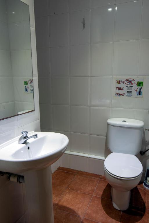 Residencia Sants Hostel Barcelona Room photo