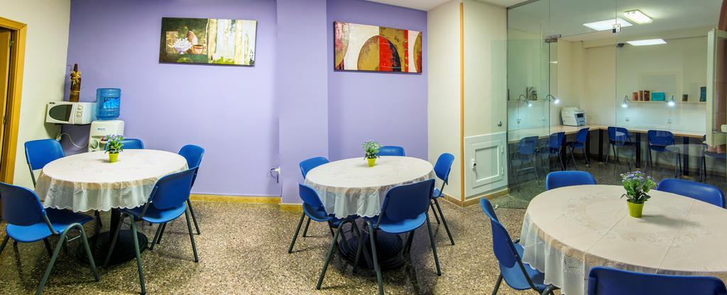 Residencia Sants Hostel Barcelona Exterior photo