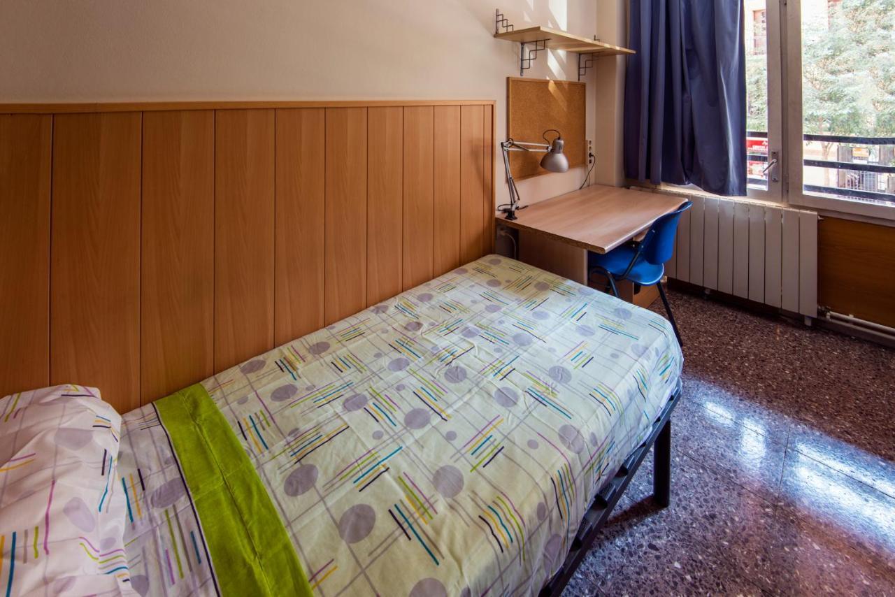 Residencia Sants Hostel Barcelona Room photo