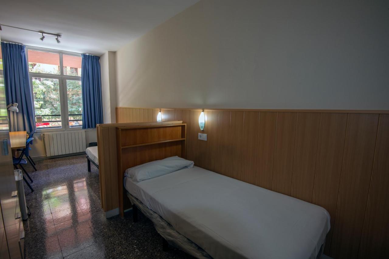 Residencia Sants Hostel Barcelona Room photo